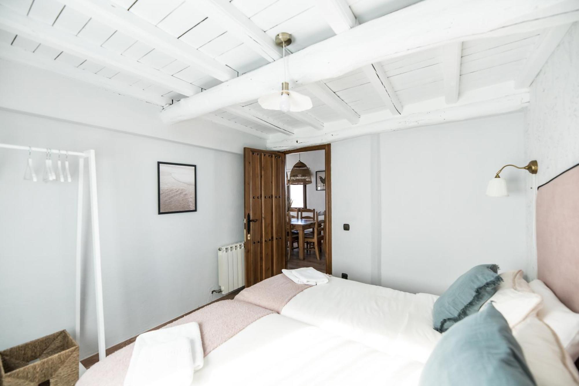 Apartamentos Rurales Los Olivos En Candelario Bagian luar foto