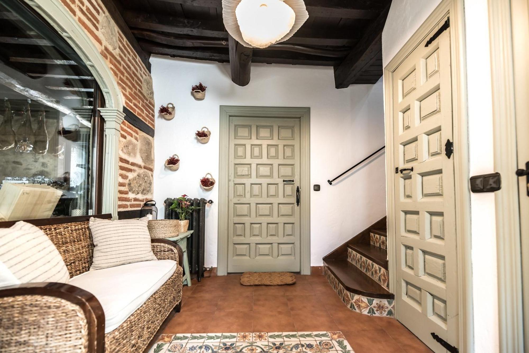Apartamentos Rurales Los Olivos En Candelario Bagian luar foto